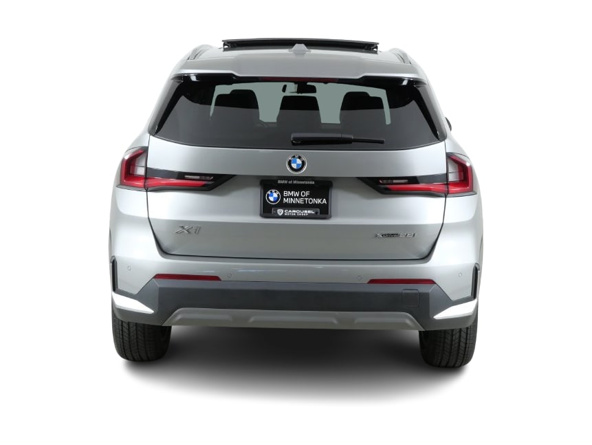 Thumbnail: 2023 BMW X1 - 21