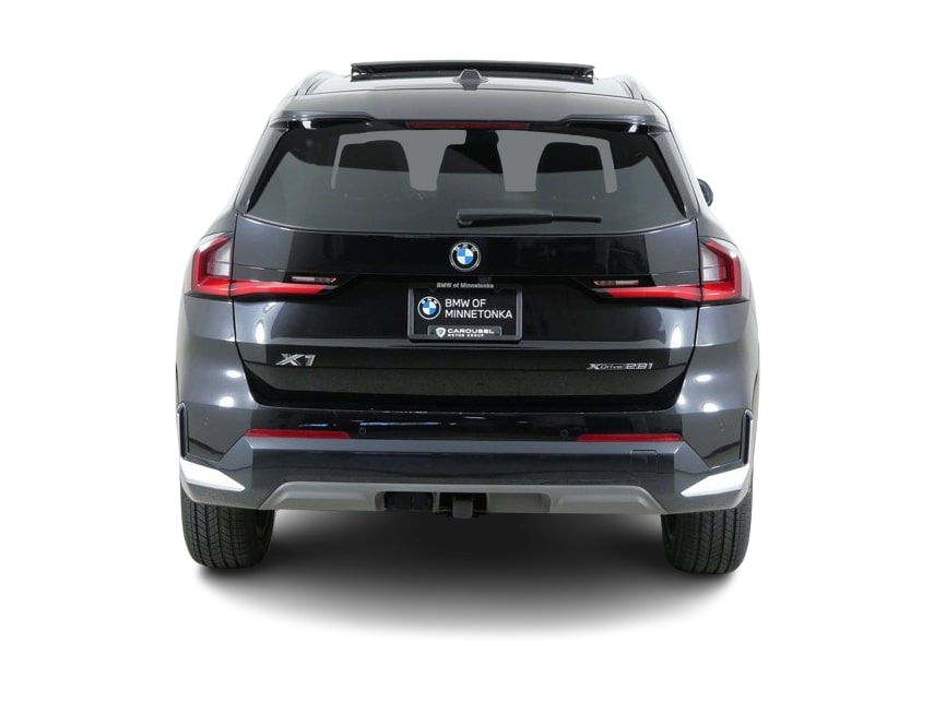Thumbnail: 2023 BMW X1 - 20
