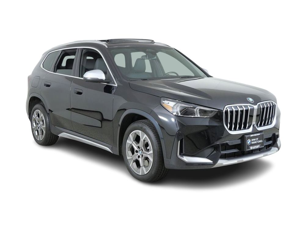Thumbnail: 2023 BMW X1 - 17