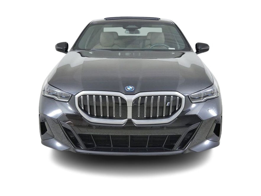 Thumbnail: 2026 BMW i5 - 6