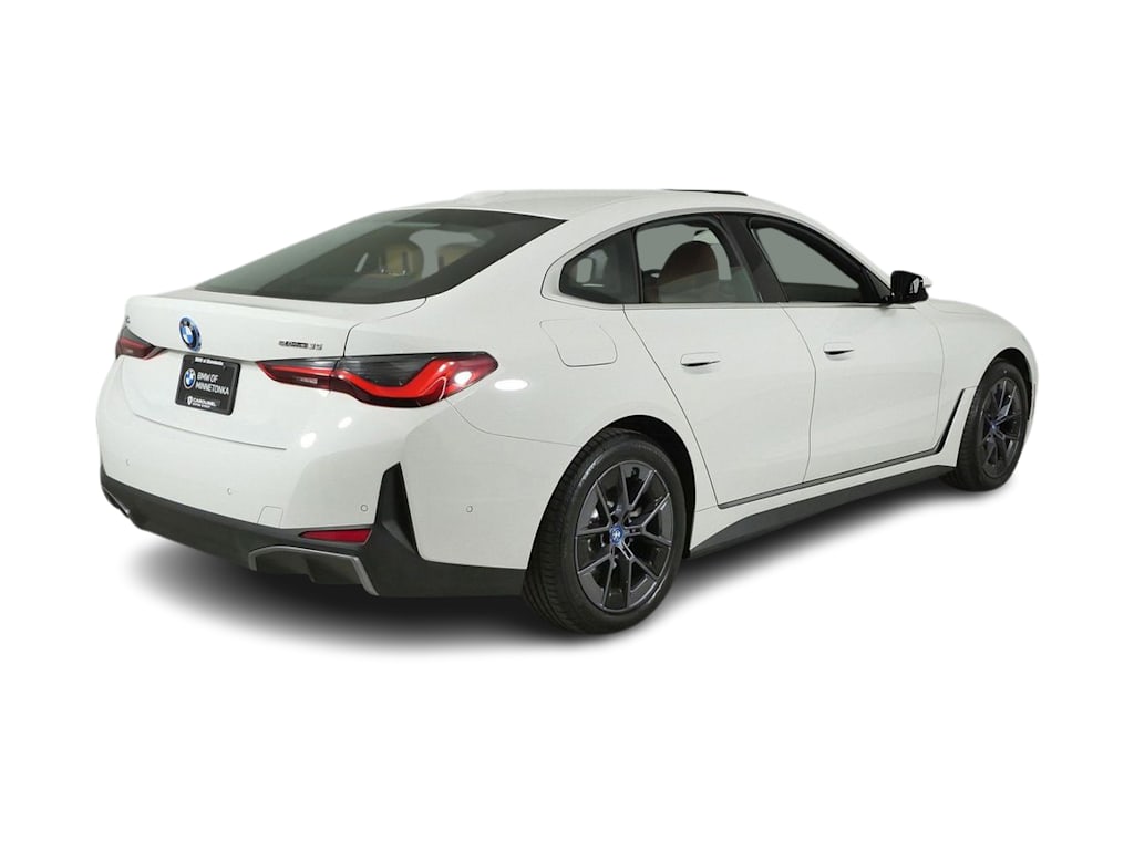 Thumbnail: 2023 BMW i4 - 20