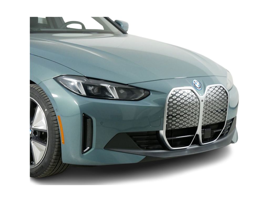 Thumbnail: 2025 BMW i4 - 6