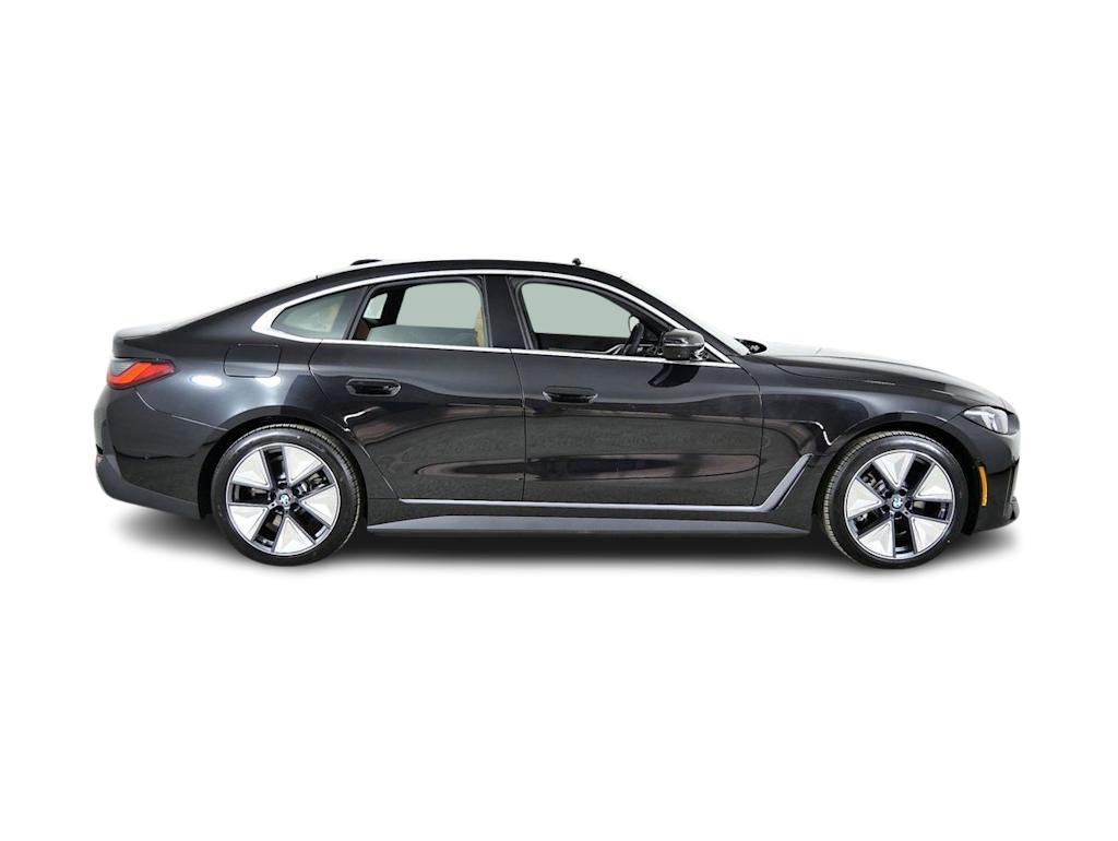Thumbnail: 2026 BMW i4 - 21