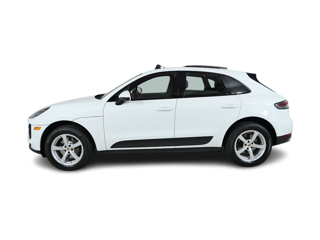 Thumbnail: 2021 Porsche Macan - 3
