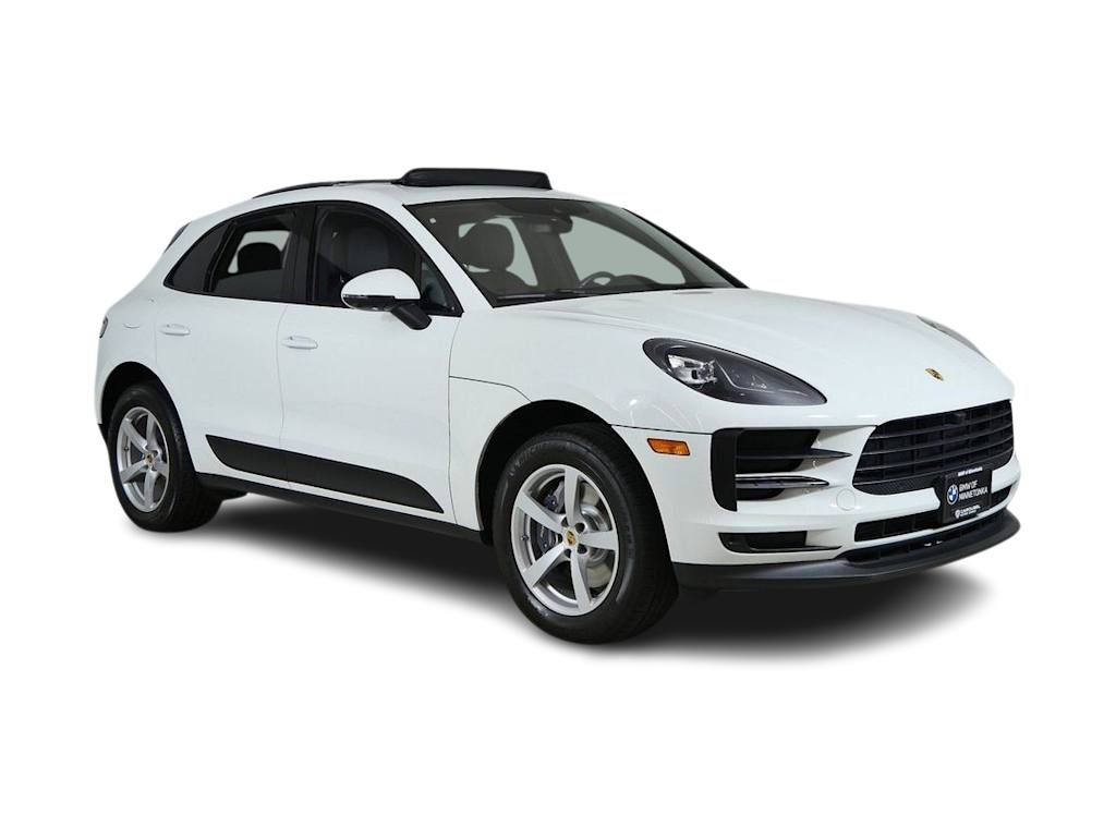 Thumbnail: 2021 Porsche Macan - 21