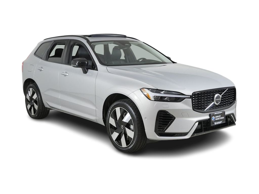 Thumbnail: 2023 Volvo XC60 - 18