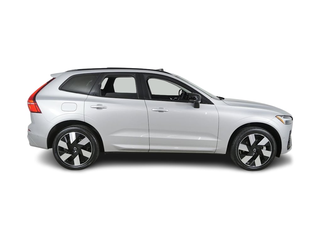 Thumbnail: 2023 Volvo XC60 - 19