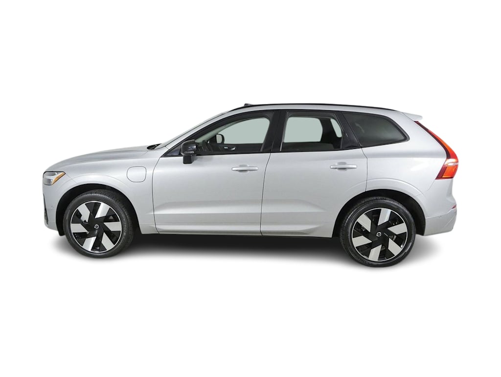 Thumbnail: 2023 Volvo XC60 - 24