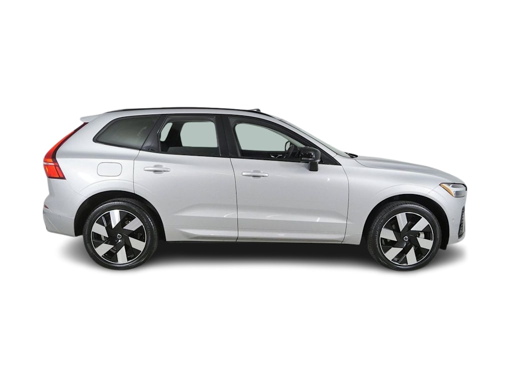 Thumbnail: 2023 Volvo XC60 - 19