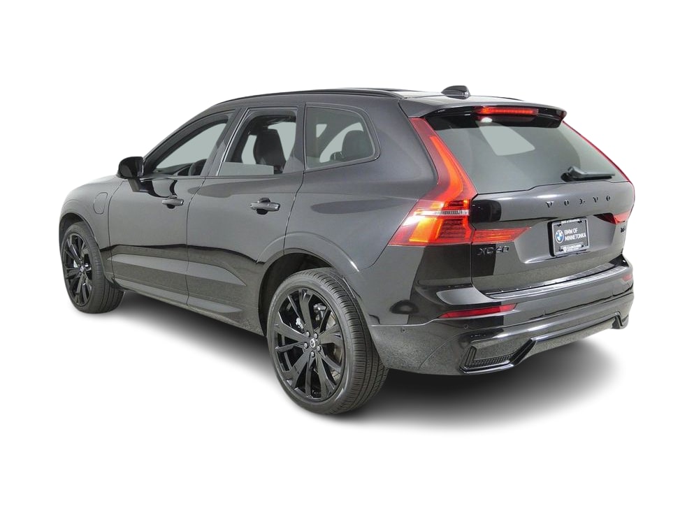 Thumbnail: 2025 Volvo XC60 - 4