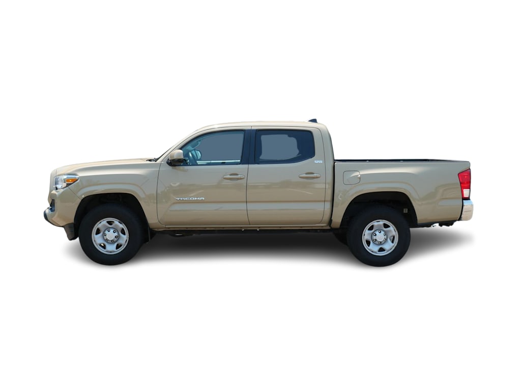 Thumbnail: 2016 Toyota Tacoma - 3