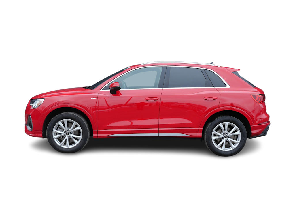 Thumbnail: 2023 Audi Q3 - 3