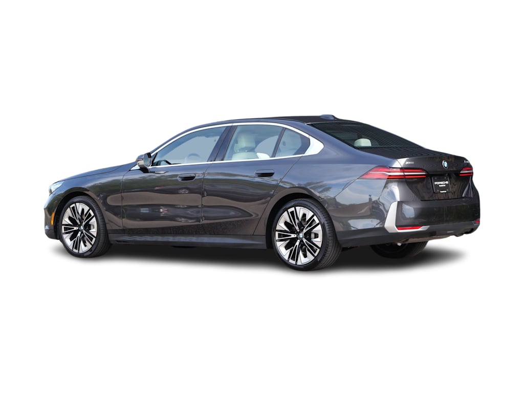 Thumbnail: 2024 BMW 5 Series - 4