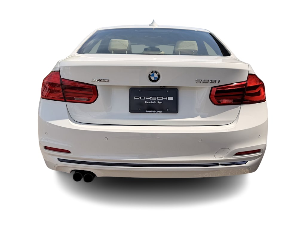 Thumbnail: 2016 BMW 3 Series - 4