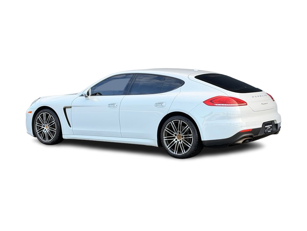 Thumbnail: 2016 Porsche Panamera - 15