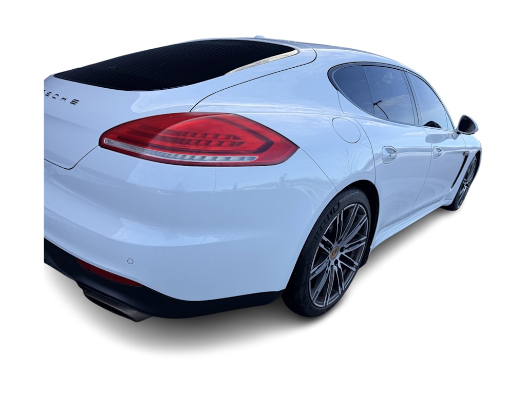 Thumbnail: 2016 Porsche Panamera - 26