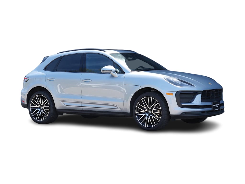 Thumbnail: 2026 Porsche Macan - 27