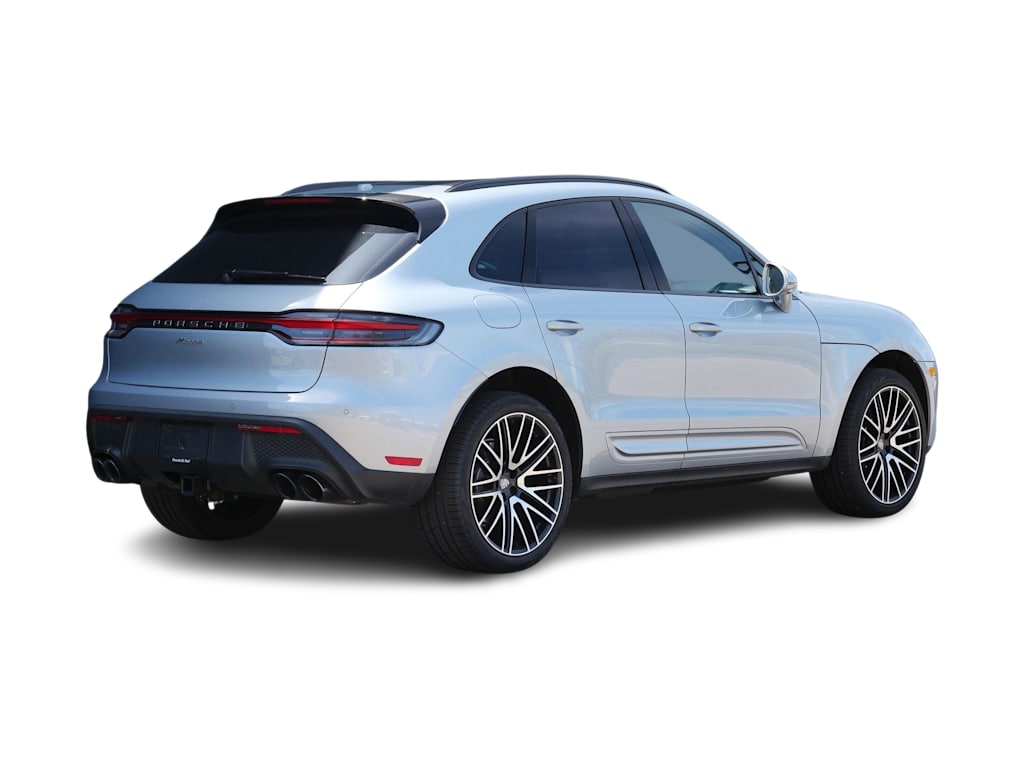 Thumbnail: 2026 Porsche Macan - 25