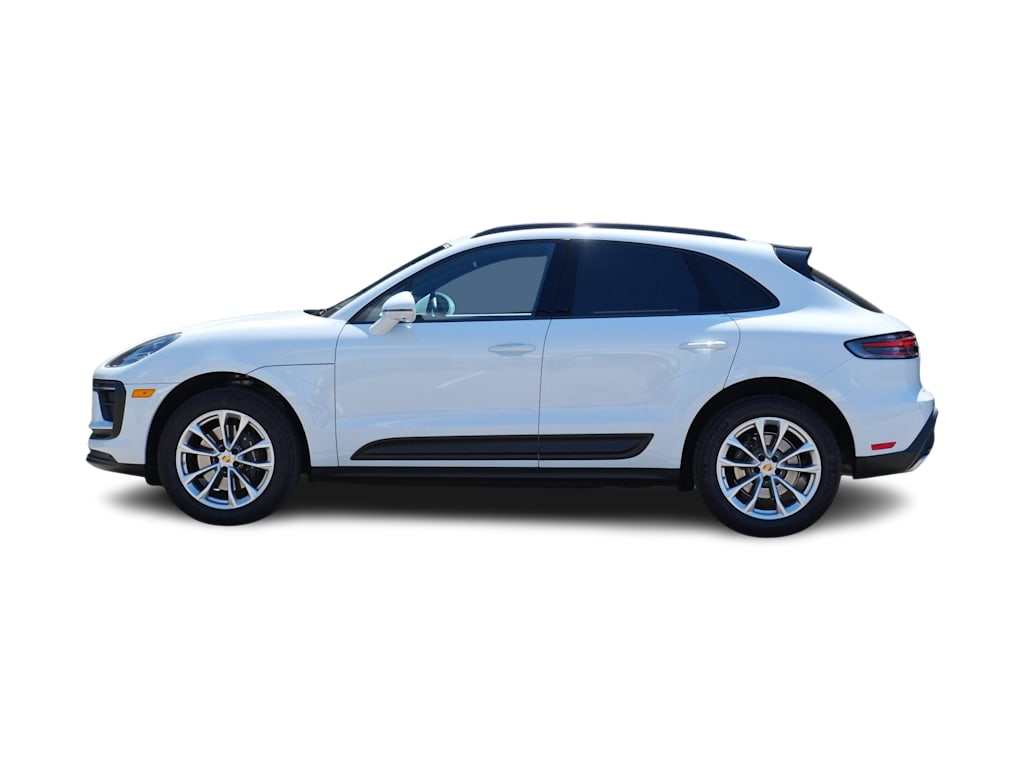 Thumbnail: 2025 Porsche Macan - 3