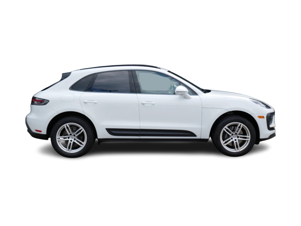 Thumbnail: 2024 Porsche Macan - 24