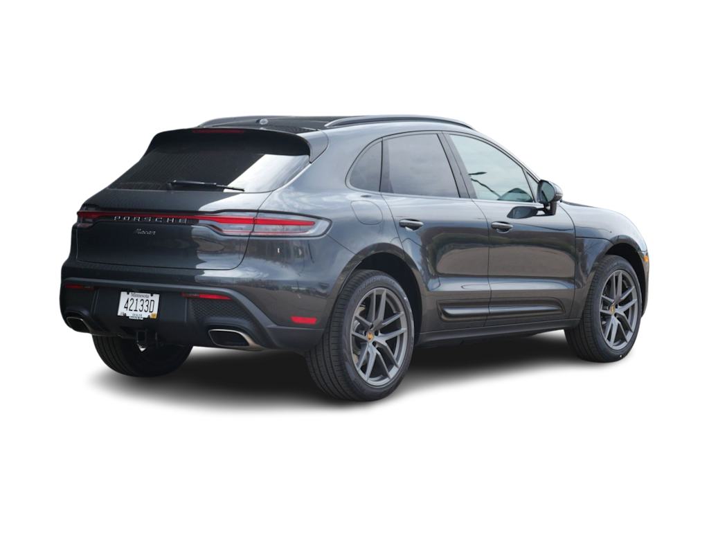 Thumbnail: 2026 Porsche Macan - 25