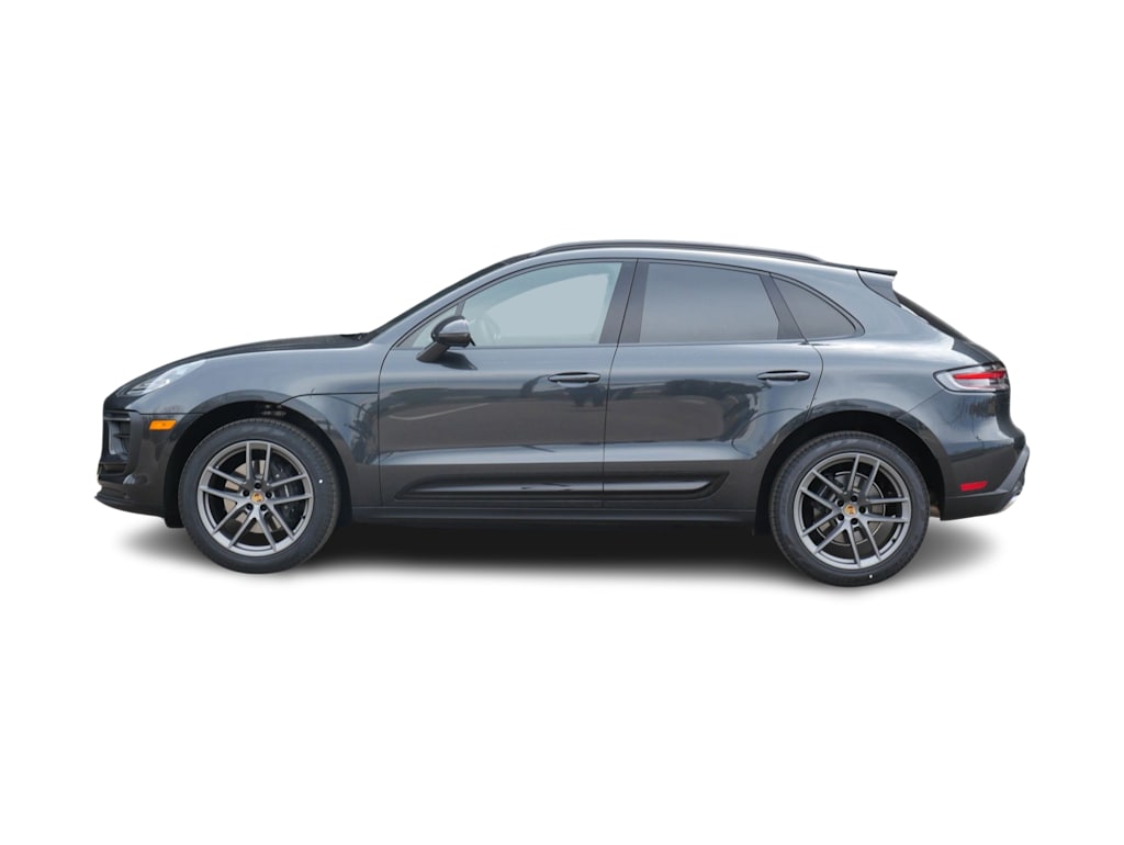 Thumbnail: 2026 Porsche Macan - 3