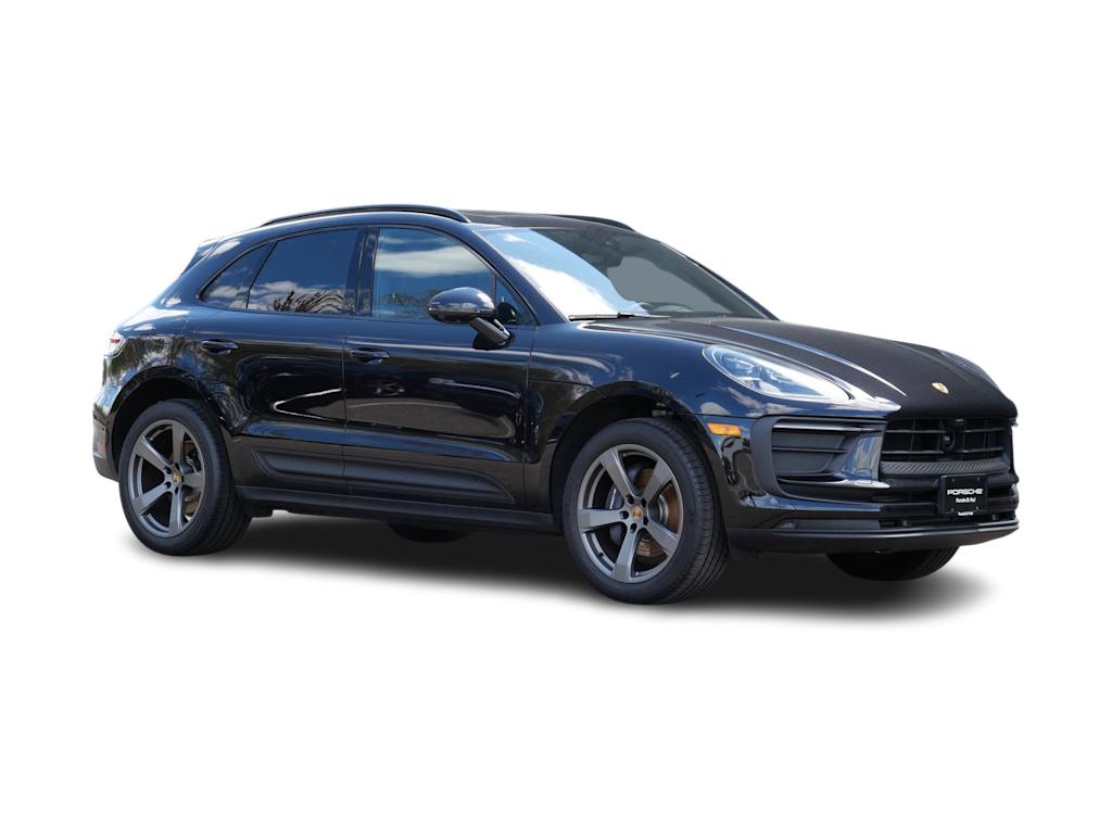 Thumbnail: 2026 Porsche Macan - 27