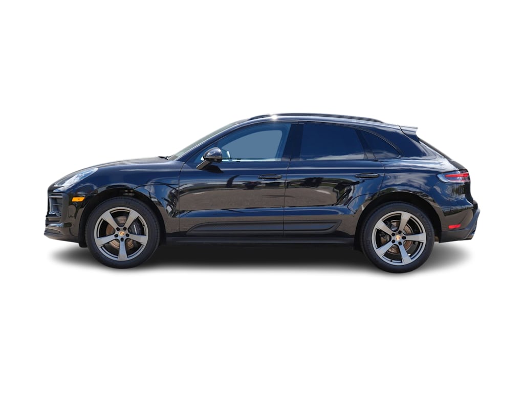 Thumbnail: 2026 Porsche Macan - 3