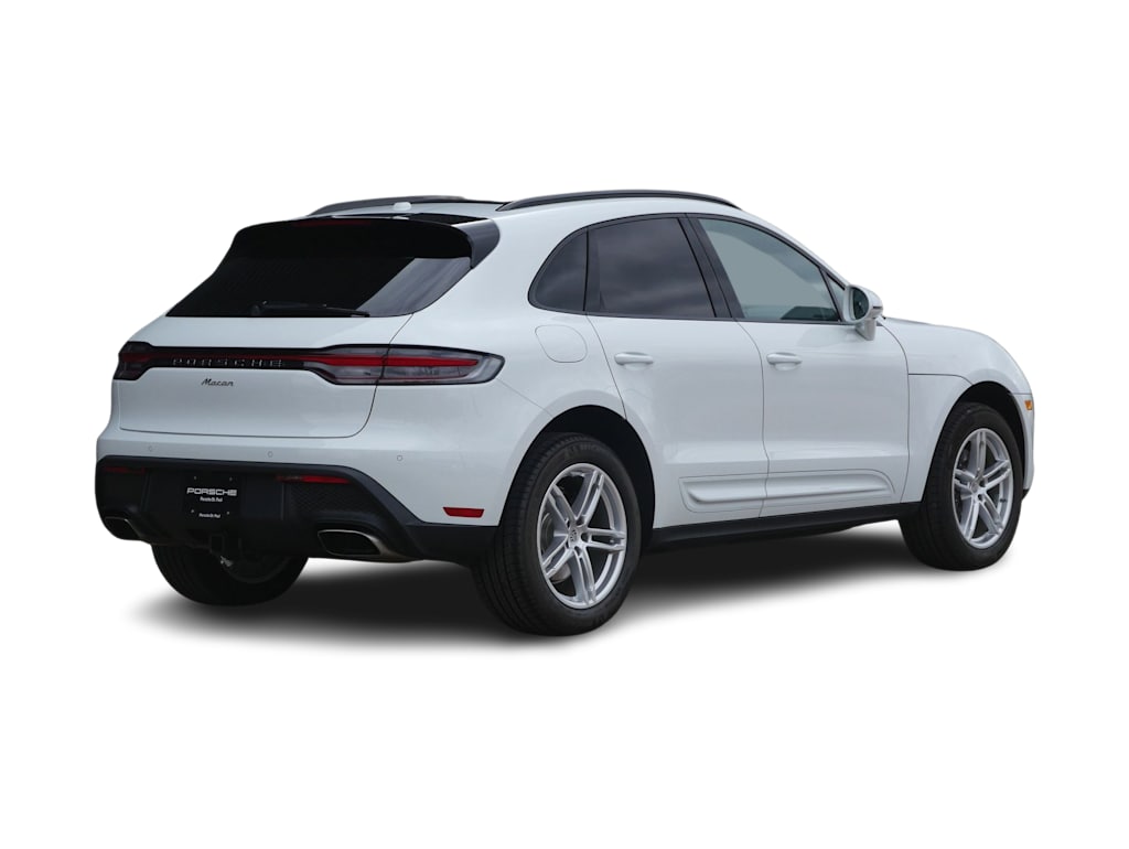 Thumbnail: 2026 Porsche Macan - 24