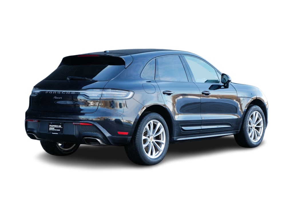 Thumbnail: 2024 Porsche Macan - 24