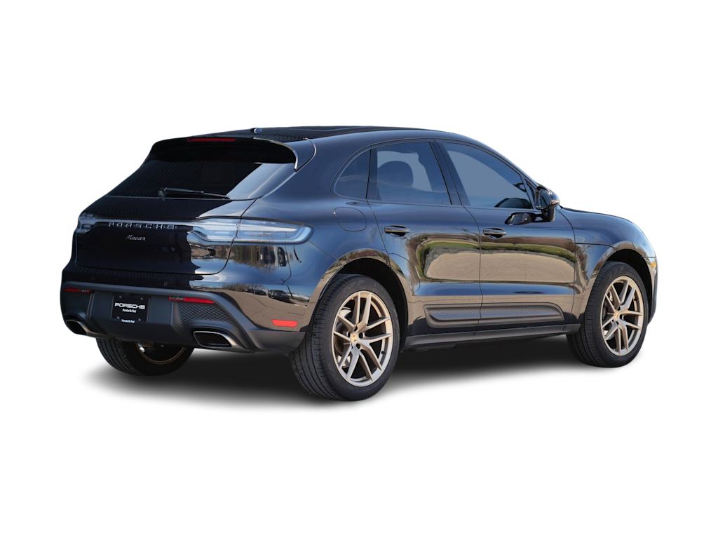 Thumbnail: 2024 Porsche Macan - 26
