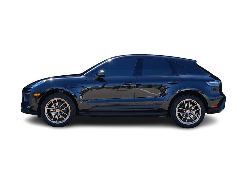 Thumbnail: 2024 Porsche Macan - 3