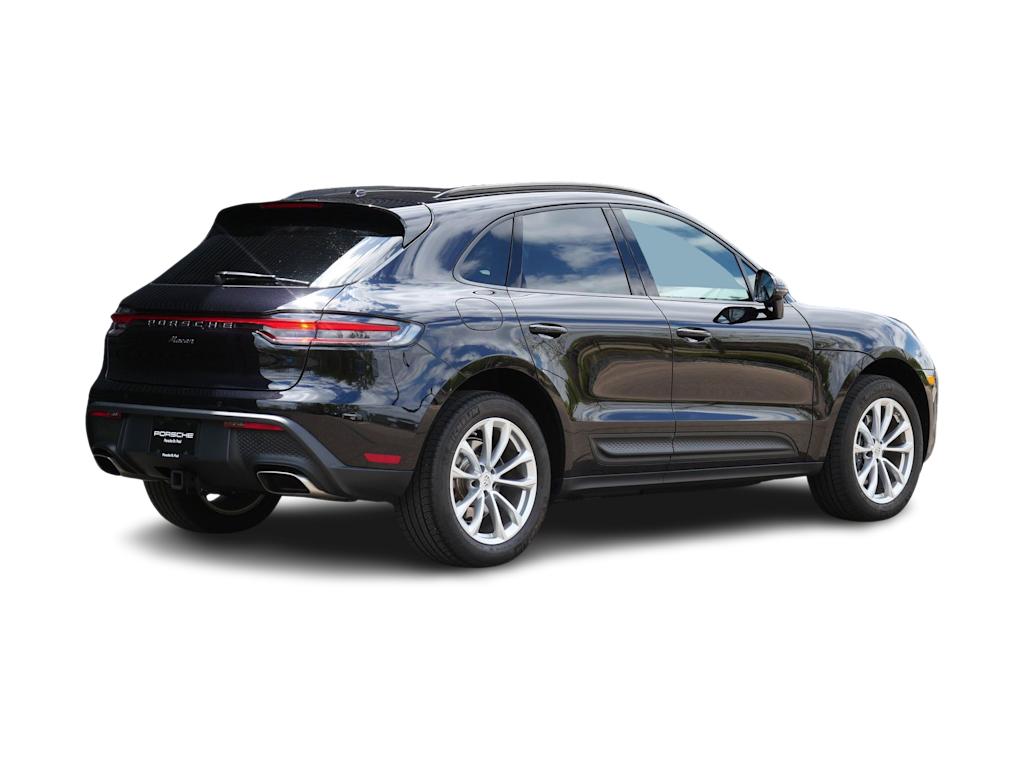 Thumbnail: 2025 Porsche Macan - 24