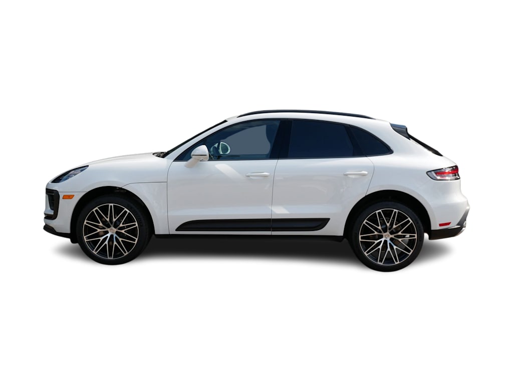 Thumbnail: 2026 Porsche Macan - 3