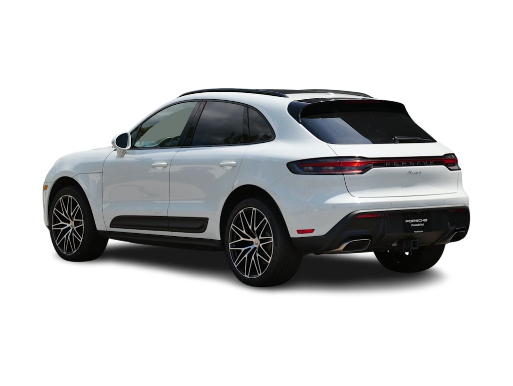Thumbnail: 2026 Porsche Macan - 4