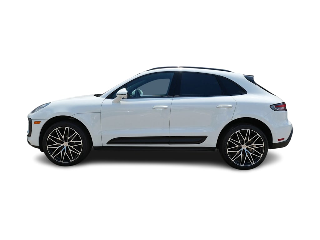 Thumbnail: 2026 Porsche Macan - 3