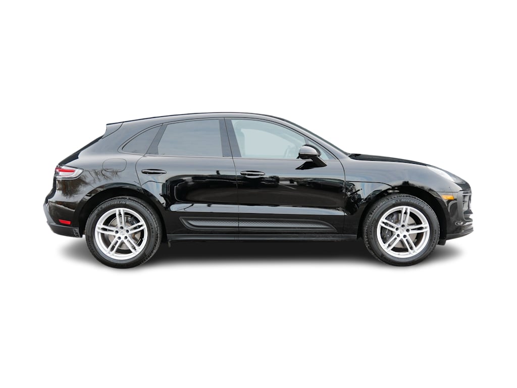 Thumbnail: 2025 Porsche Macan - 25