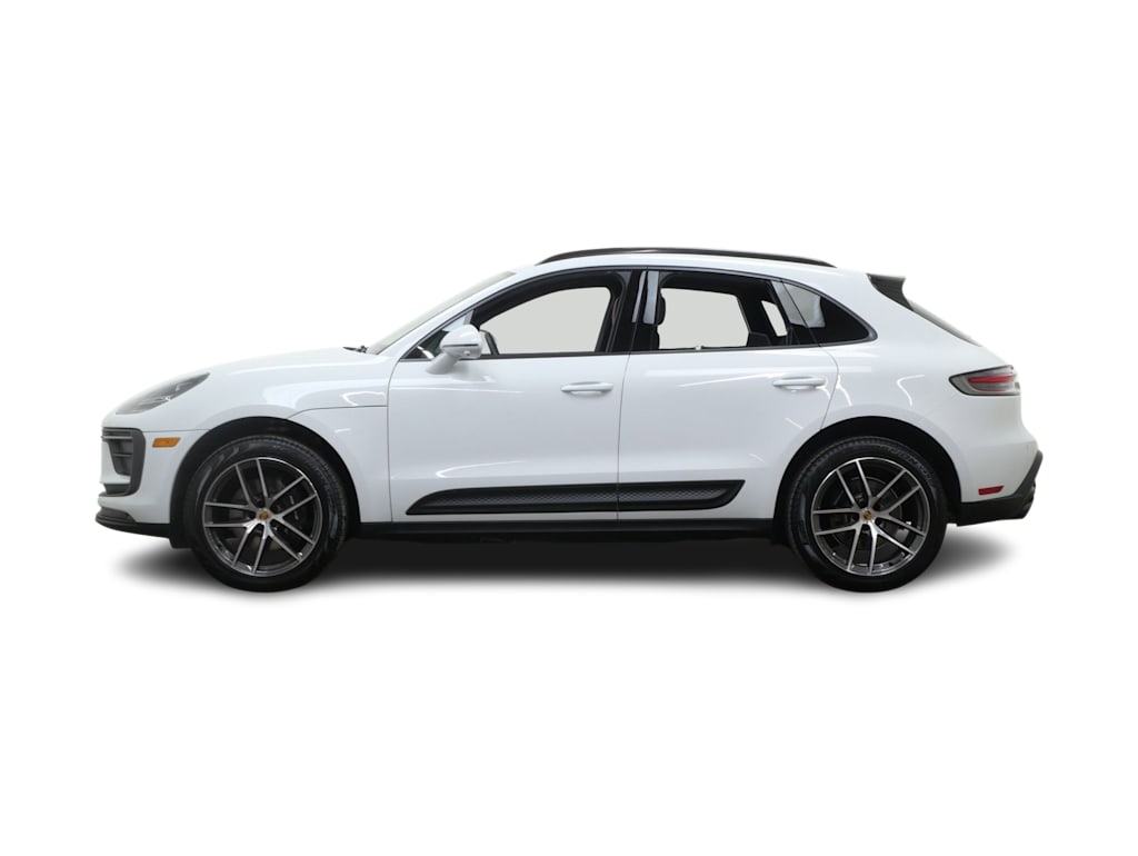 Thumbnail: 2025 Porsche Macan - 3