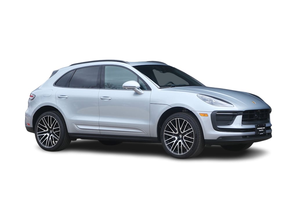 Thumbnail: 2026 Porsche Macan - 27