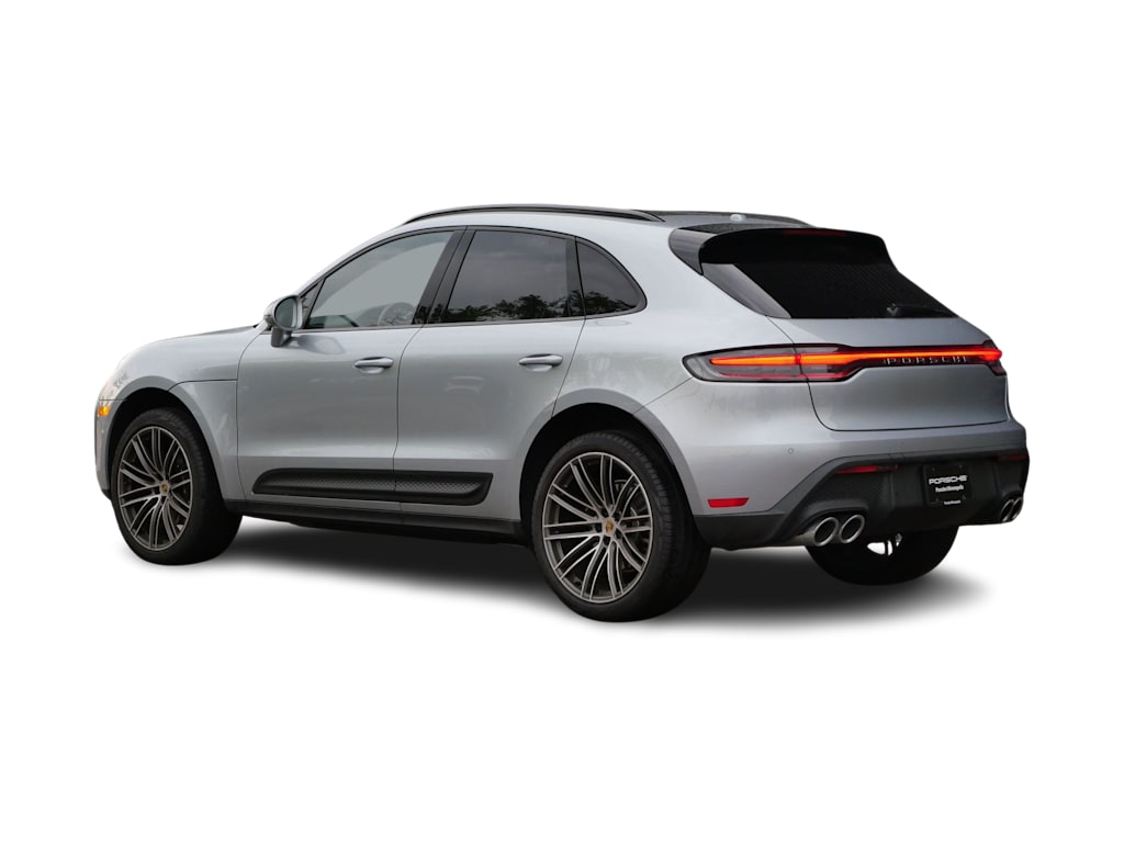 Thumbnail: 2026 Porsche Macan - 4