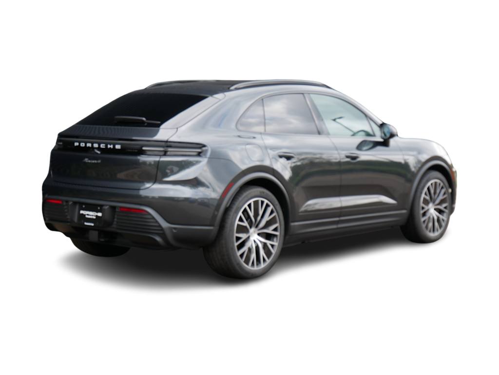 Thumbnail: 2024 Porsche Macan - 25