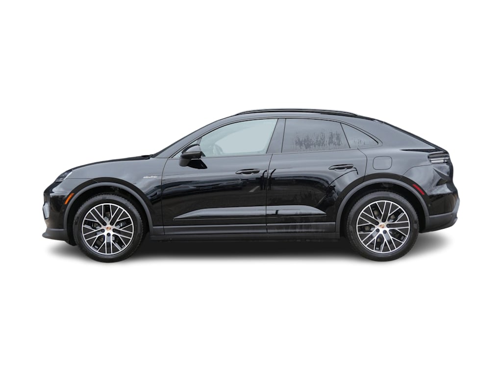 Thumbnail: 2026 Porsche Macan - 3