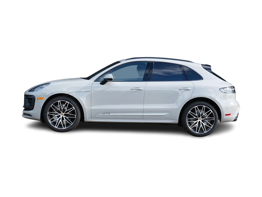 Thumbnail: 2026 Porsche Macan - 3