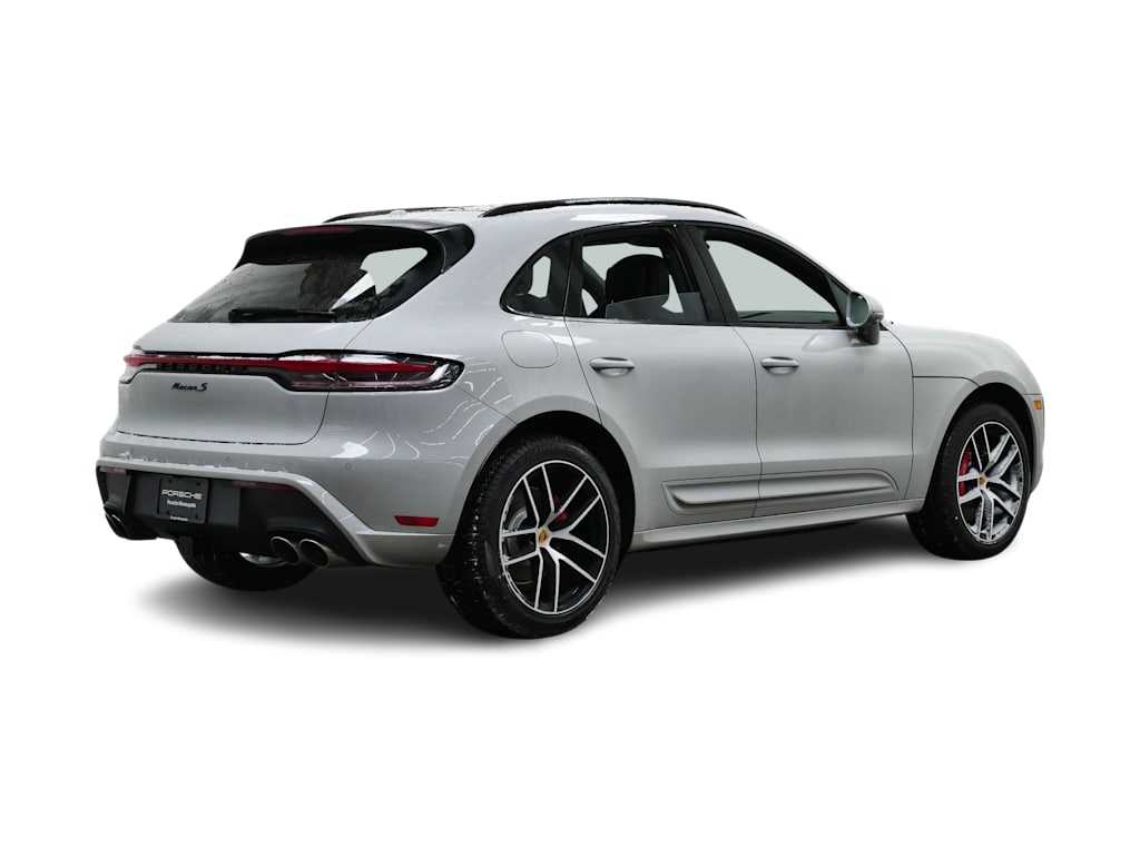 Thumbnail: 2026 Porsche Macan - 14