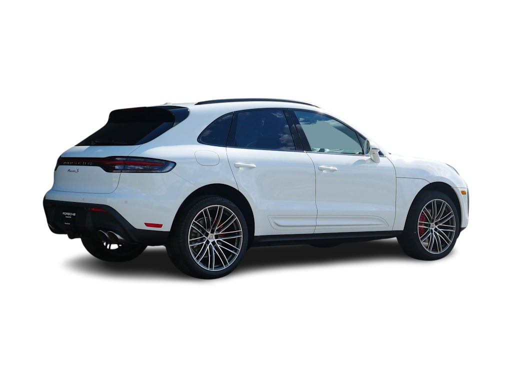 Thumbnail: 2026 Porsche Macan - 26