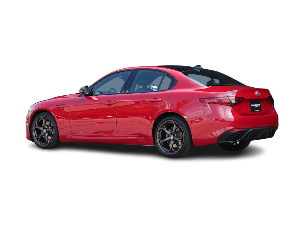 Thumbnail: 2023 Alfa Romeo Giulia - 4