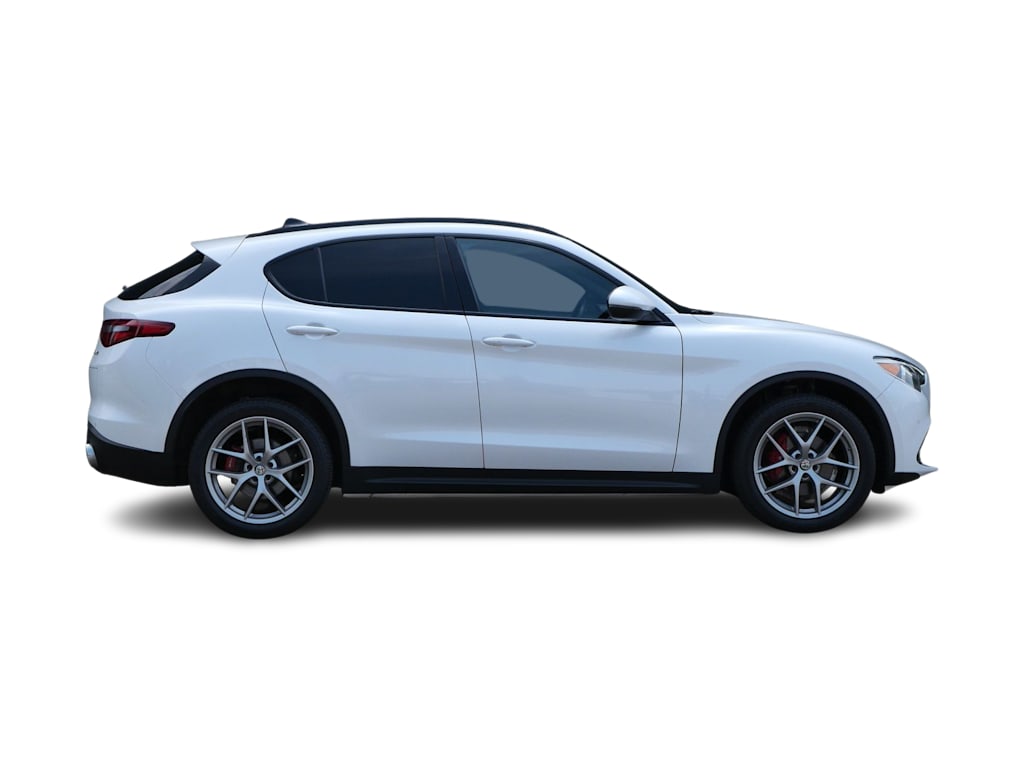 Thumbnail: 2018 Alfa Romeo Stelvio - 25