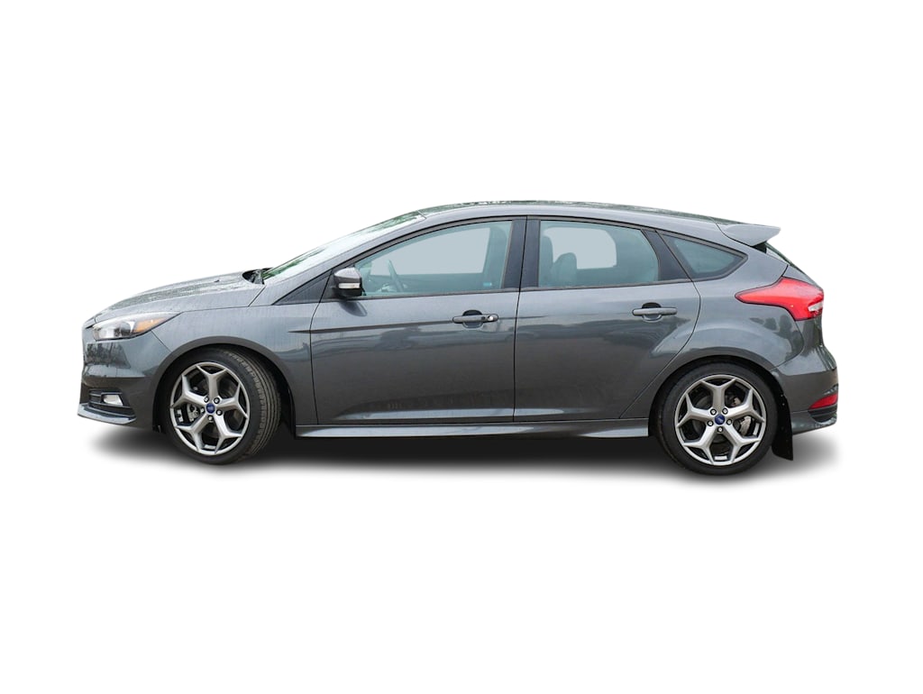 Thumbnail: 2017 Ford Focus - 2