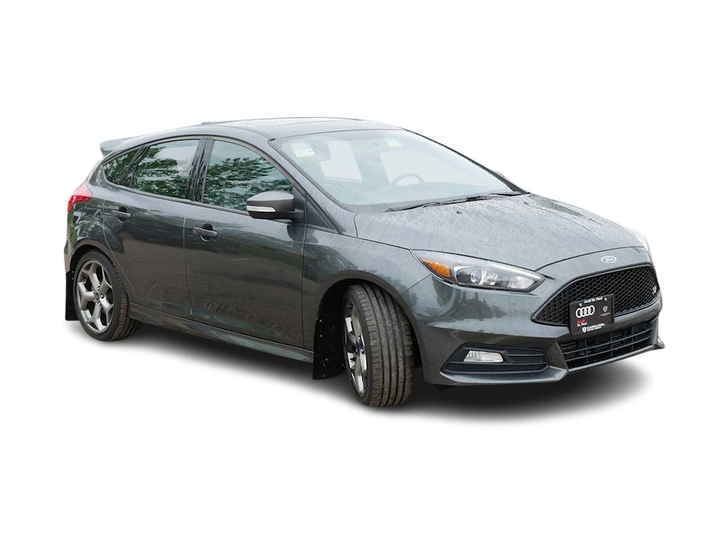 Thumbnail: 2017 Ford Focus - 14