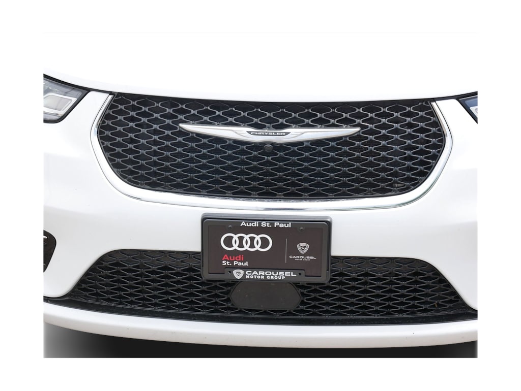 Thumbnail: 2022 Chrysler Pacifica - 5